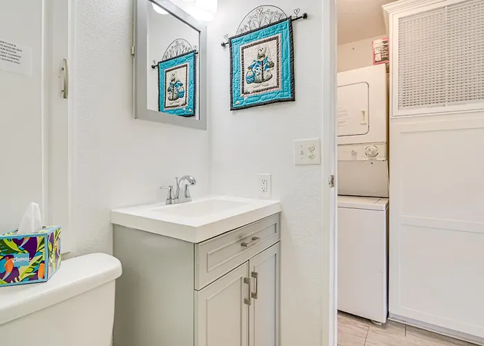 Steps To Beach: Havasu W/ Grill! Lake Havasu City